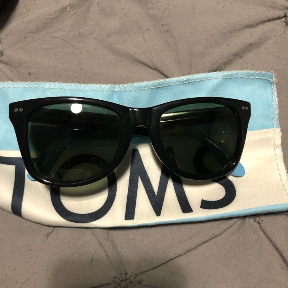 TOMS sunglasses